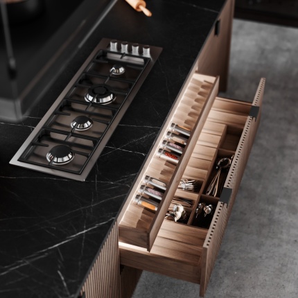 Devon Kitchen da AM Living – Cozinha sob medida com design moderno e acabamentos em madeira de freixo e nogueira.